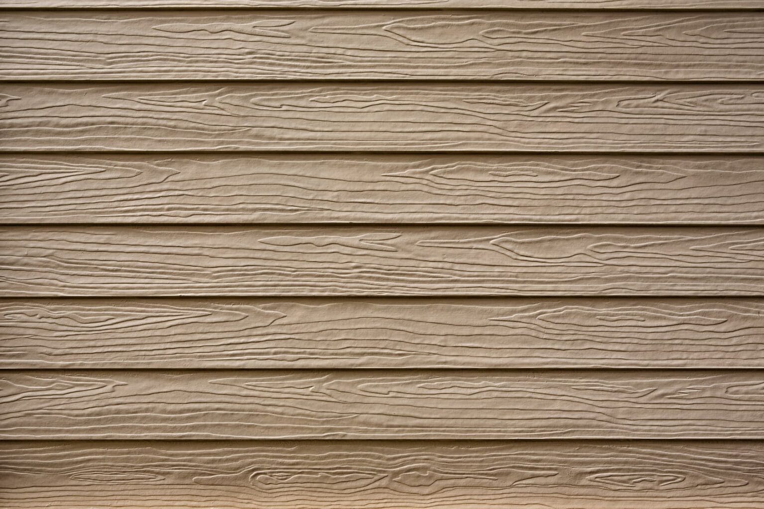 Choosing Your Siding HardiePlank Vs. Everlast Blue Nail